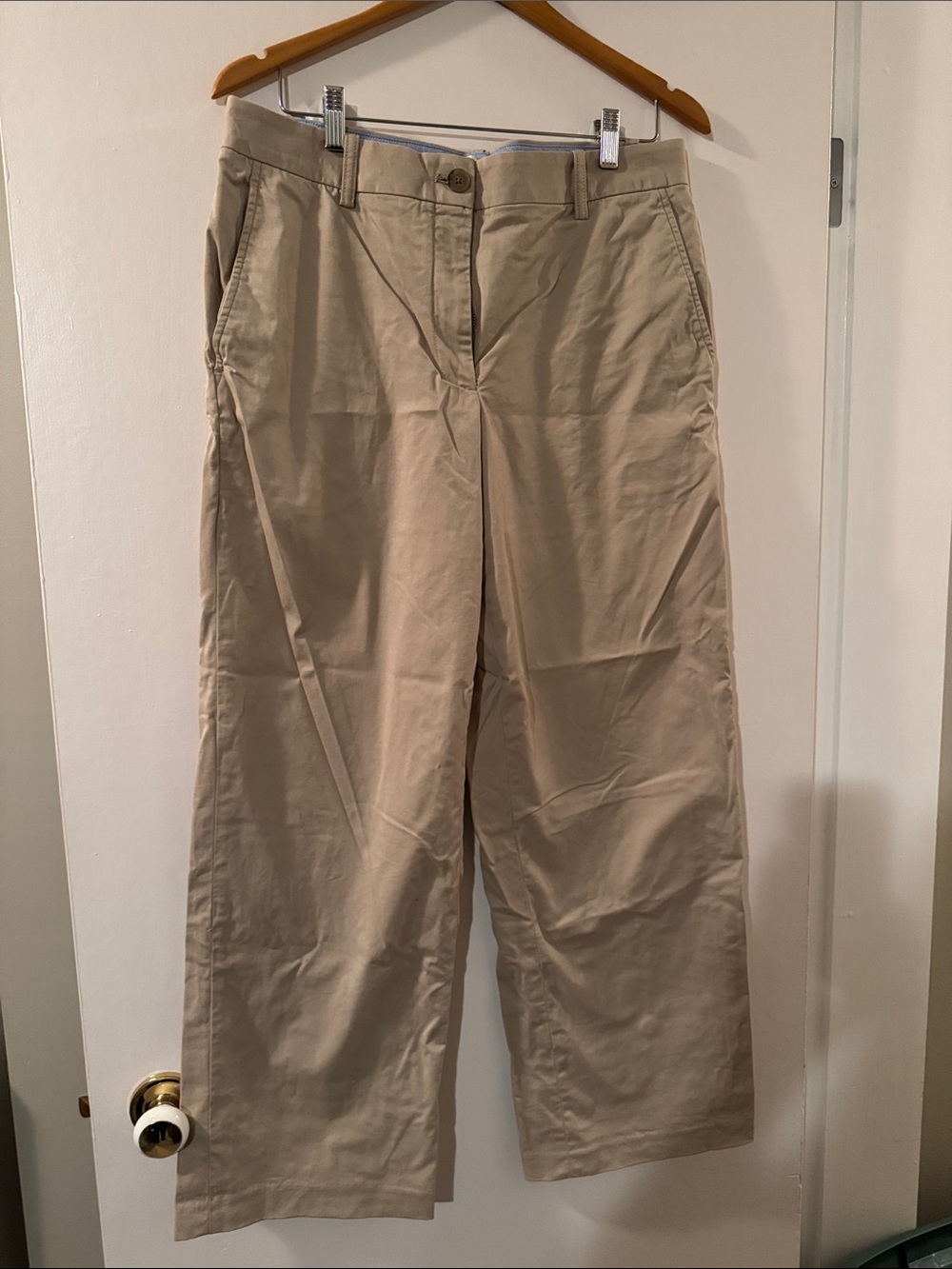 Aritzia Beige Women’s Wide-Leg Chinos